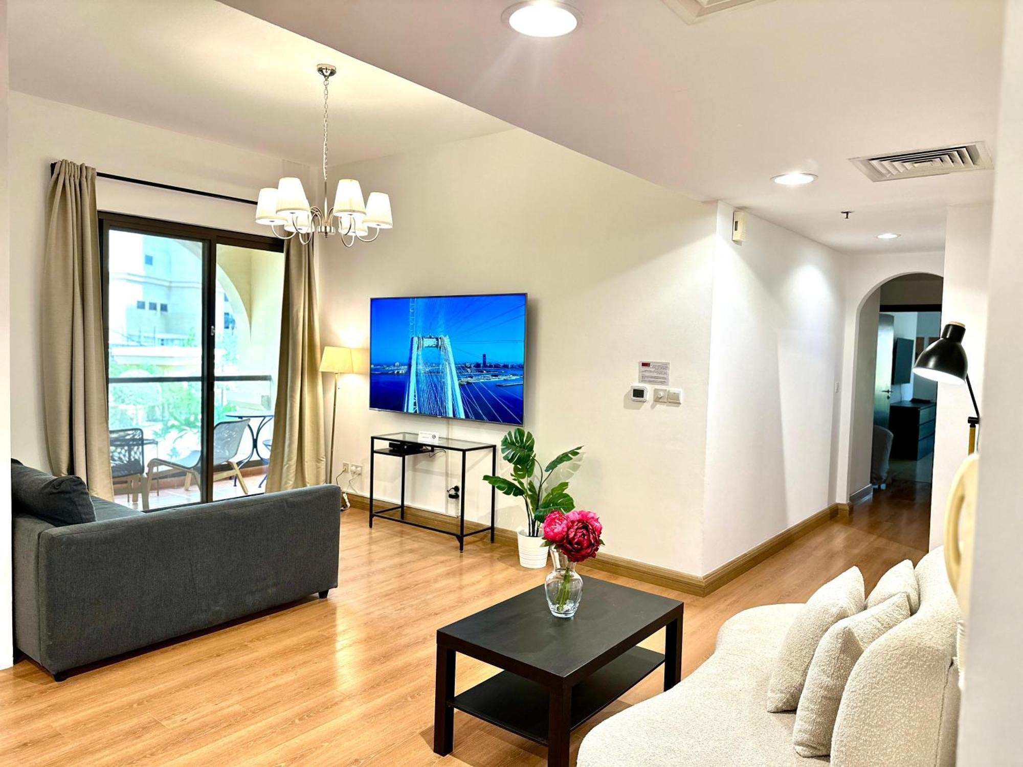 Beautiful 2Br & 4Br Apartments On Jbr Beach, Walking Distance To Bluewaters Island - By Sunkissed Holiday Homes Дубай Экстерьер фото