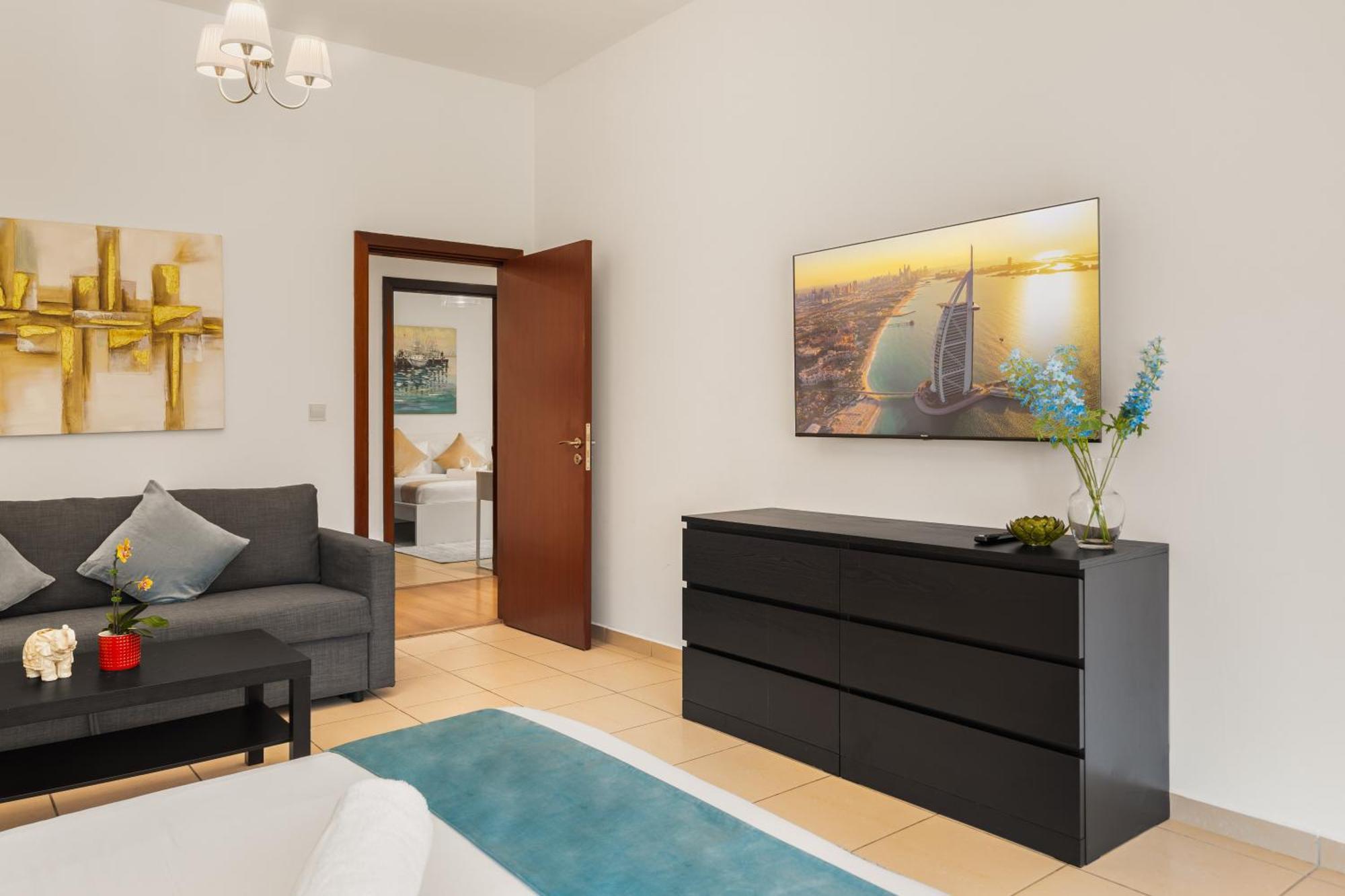 Beautiful 2Br & 4Br Apartments On Jbr Beach, Walking Distance To Bluewaters Island - By Sunkissed Holiday Homes Дубай Экстерьер фото